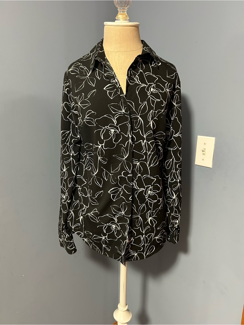 Black Floral Button-Front Blouse